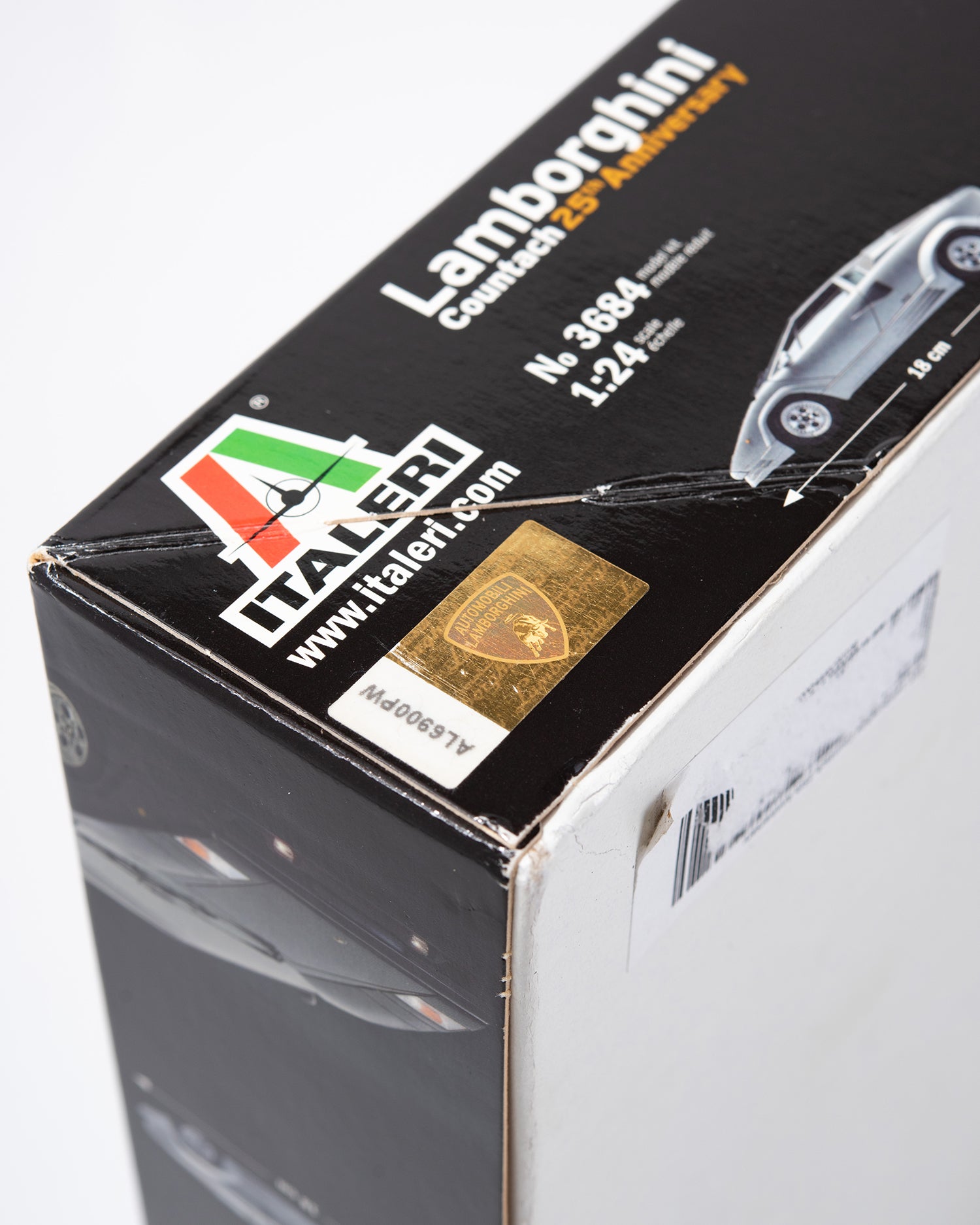 Italeri 3684 1/24 Lamborghini Countach Araba Maketi 25. Yıldönümü Italeri 3684 1/24 Lamborghini Countach Araba Maketi 25. Yıldönümü